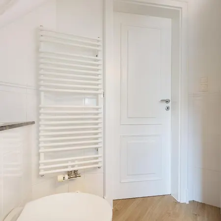 Cathrin App 15 דירה *